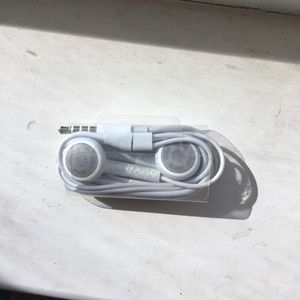 ✨FLASH SALE✨ BRAND NEW Headphones